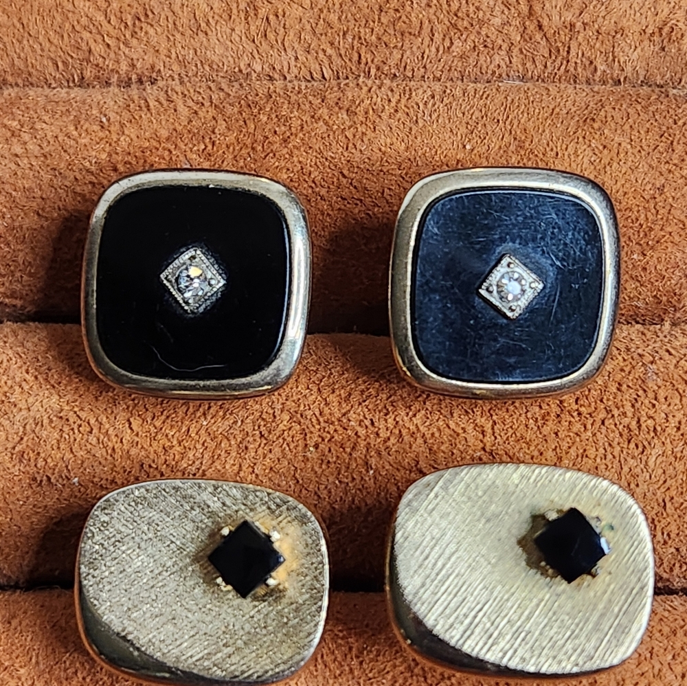 Vintage Shields & Anson Black and Goldtone Cufflinks Set diamond chip (2)